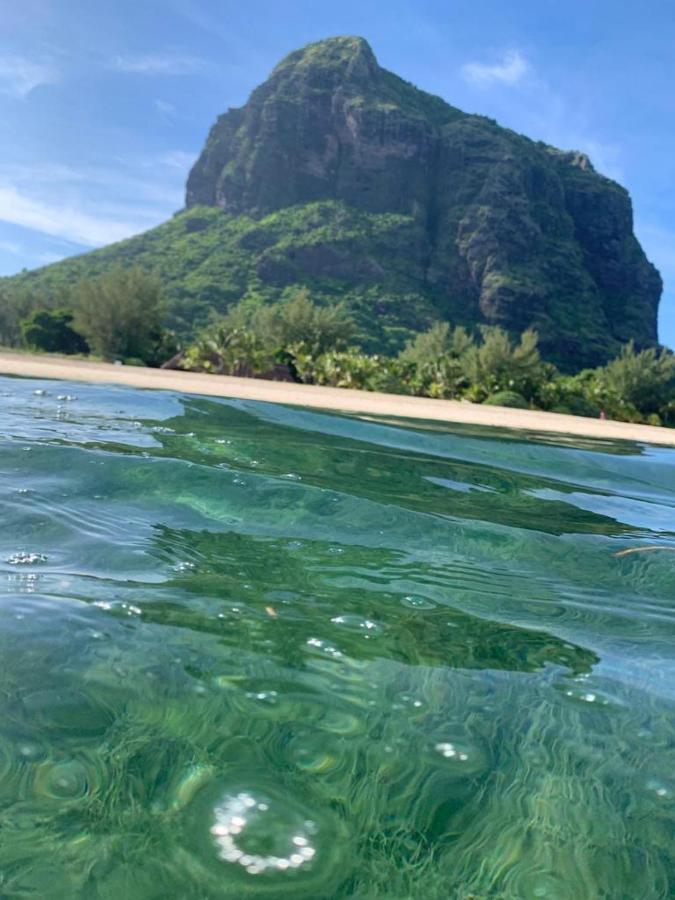 Residence Au Bout Du Morne Le Morne Esterno foto